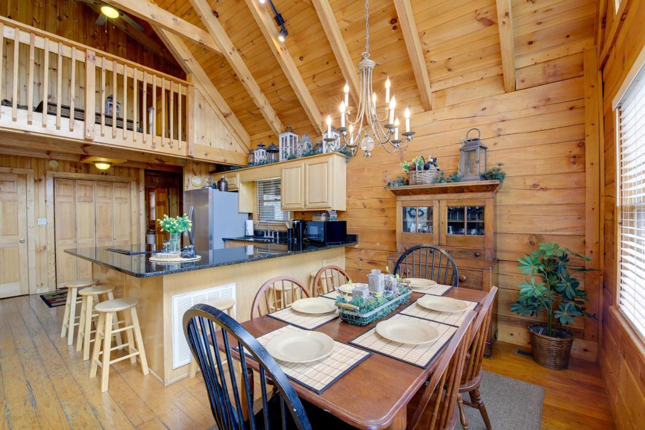 Smoky Mountains Cabin With Hot Tub, Deck And Views! Sevierville Eksteriør bilde