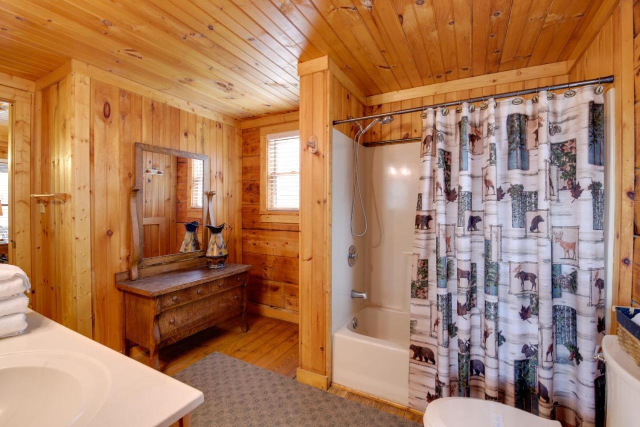 Smoky Mountains Cabin With Hot Tub, Deck And Views! Sevierville Eksteriør bilde