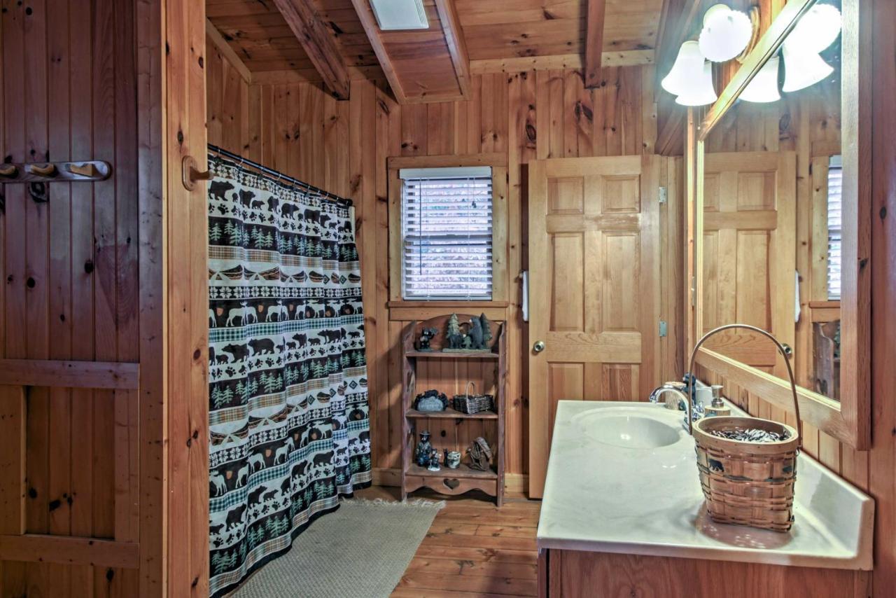 Smoky Mountains Cabin With Hot Tub, Deck And Views! Sevierville Eksteriør bilde