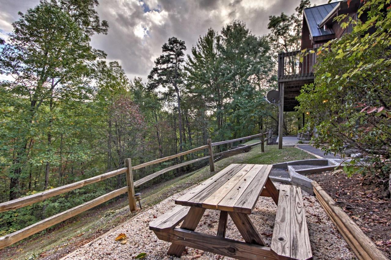 Smoky Mountains Cabin With Hot Tub, Deck And Views! Sevierville Eksteriør bilde
